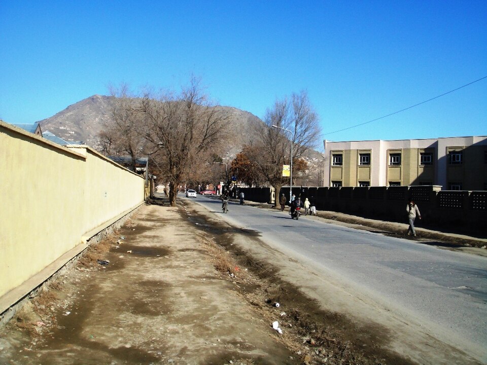 Road to Kabul University